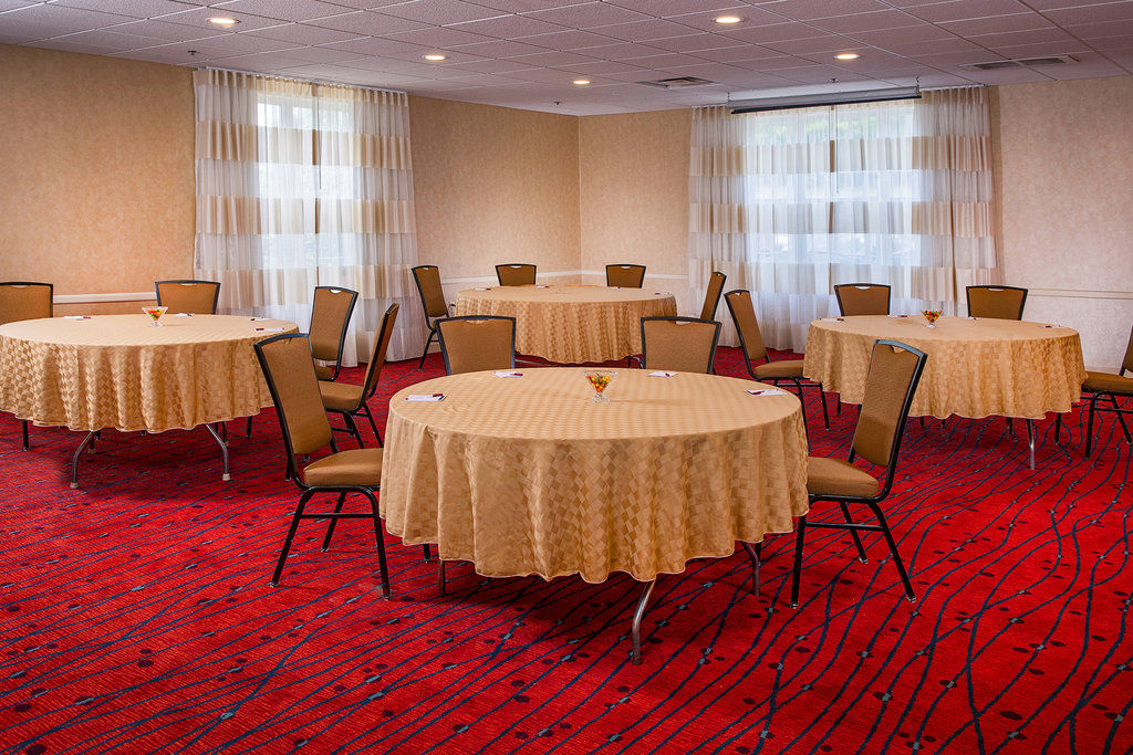 Sonesta ES Suites Fairfax Fair Lakes Business photo